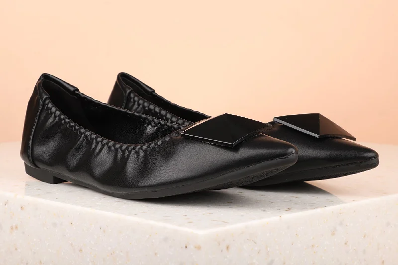 flats with luxury kitchens-Women Black Solid Flats Ballerinas