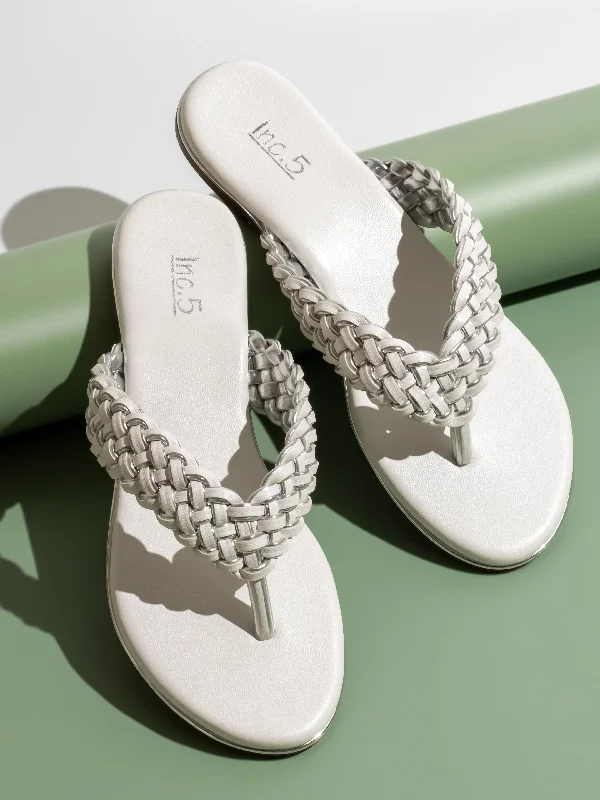 flats near scenic areas-Women White And Pewter-Toned Textured Open Toe Flats