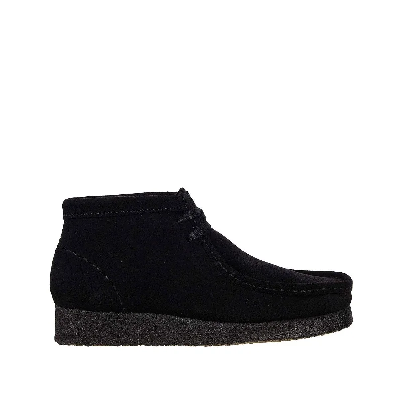 Boots for muddy kick-Clarks - Womens Wallabee Boot. Boots