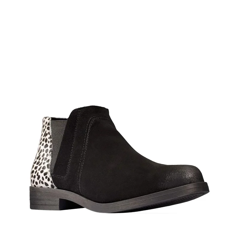 Boots with bold twist-Clarks - Womens Demi2 Beat Boots