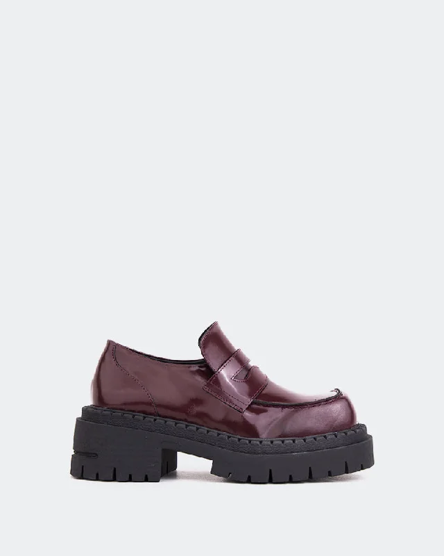 Loafers with smooth hues-Zolian Burgundy